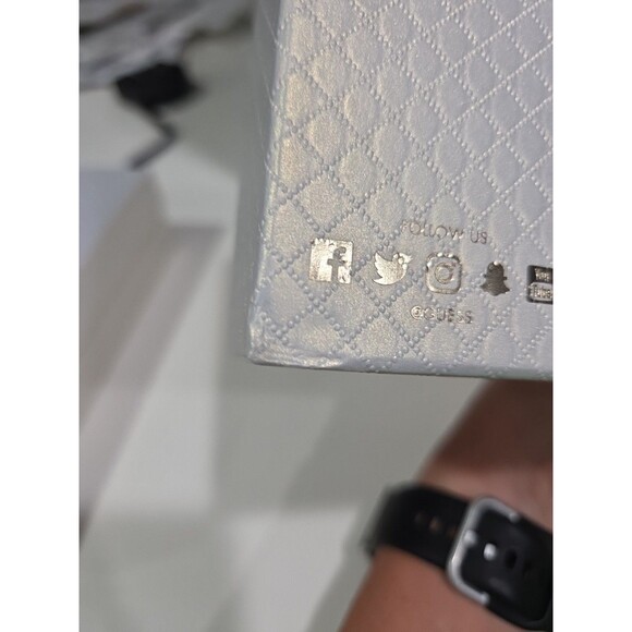 GUESS, JEWELRY GIFT SET, SILVER & GOLD, NEW IN BOX B11 - Picture 9 of 12